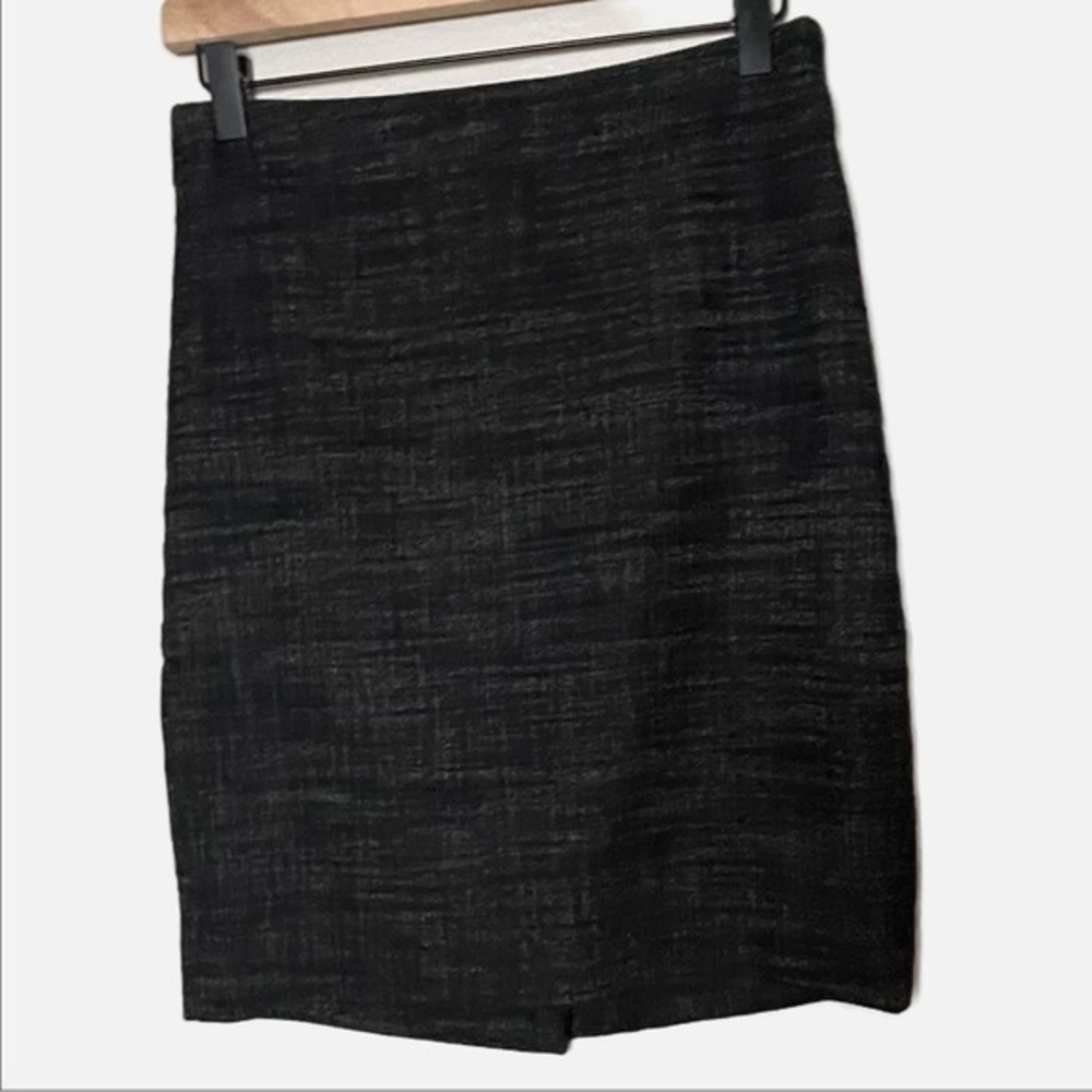 Ann Taylor textured black and white heathered pencil skirt size 4